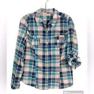 Ladies Old Navy plaid cotton blouse button front with roll tab sleeves Size L